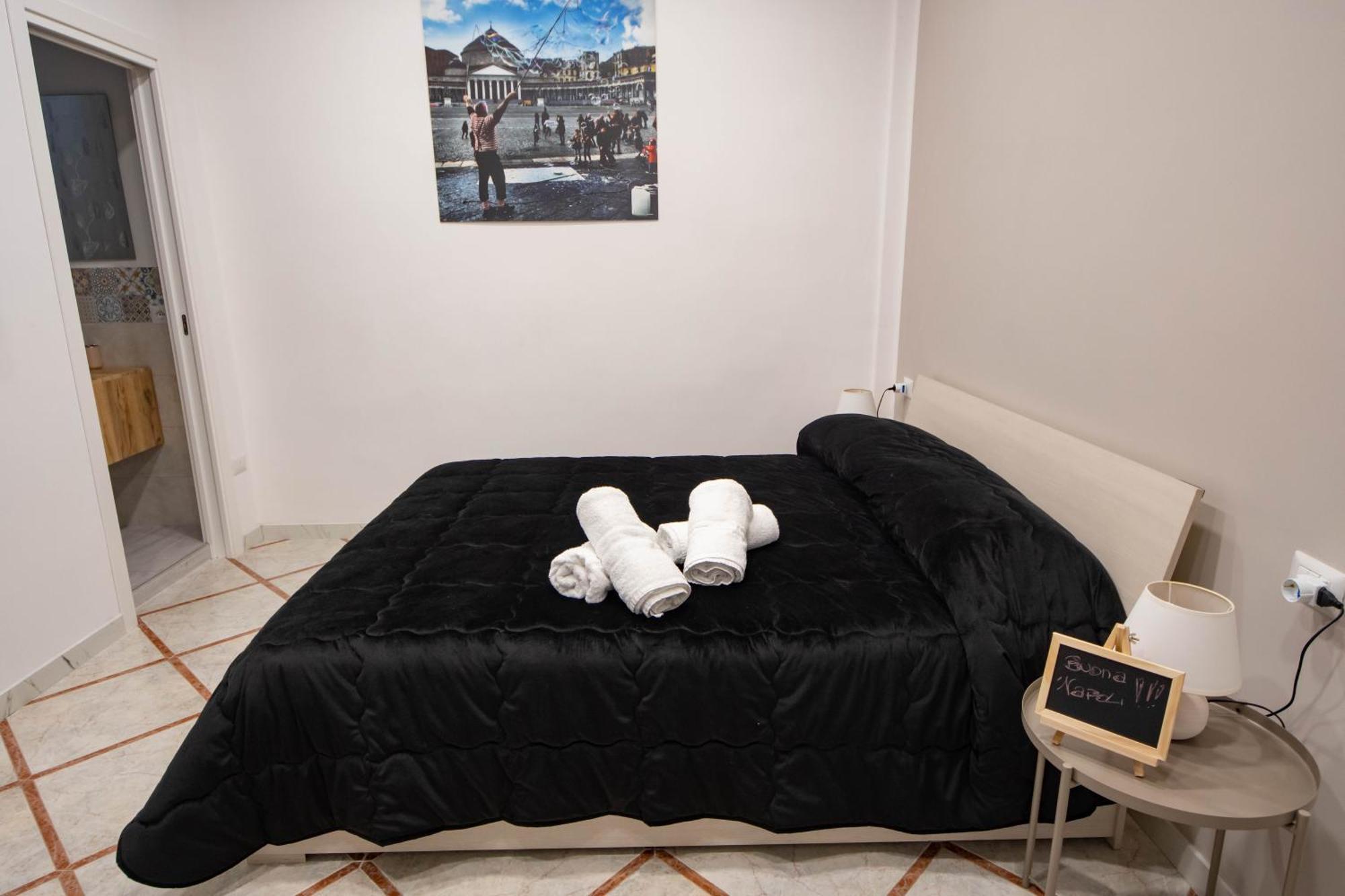 Buona Napoli Apartment ภายนอก รูปภาพ