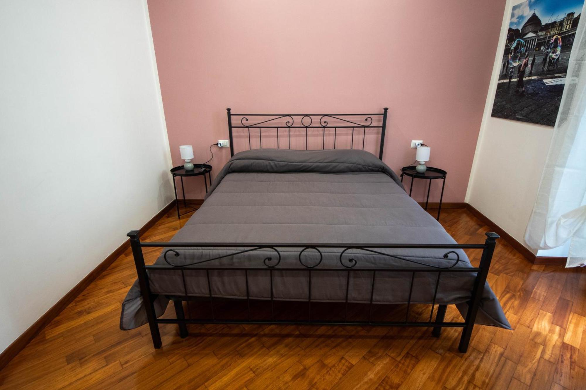 Buona Napoli Apartment ภายนอก รูปภาพ