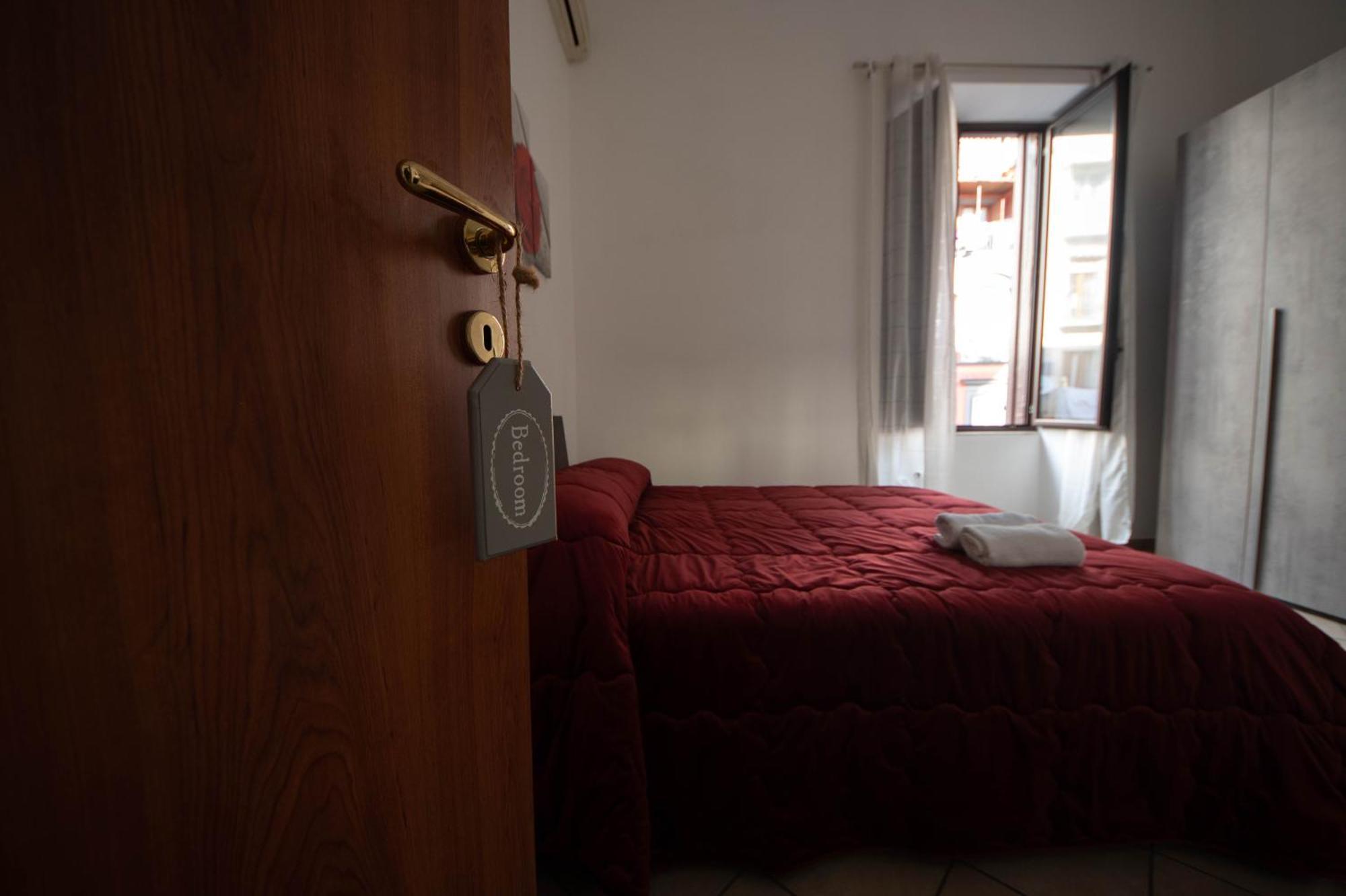 Buona Napoli Apartment ภายนอก รูปภาพ