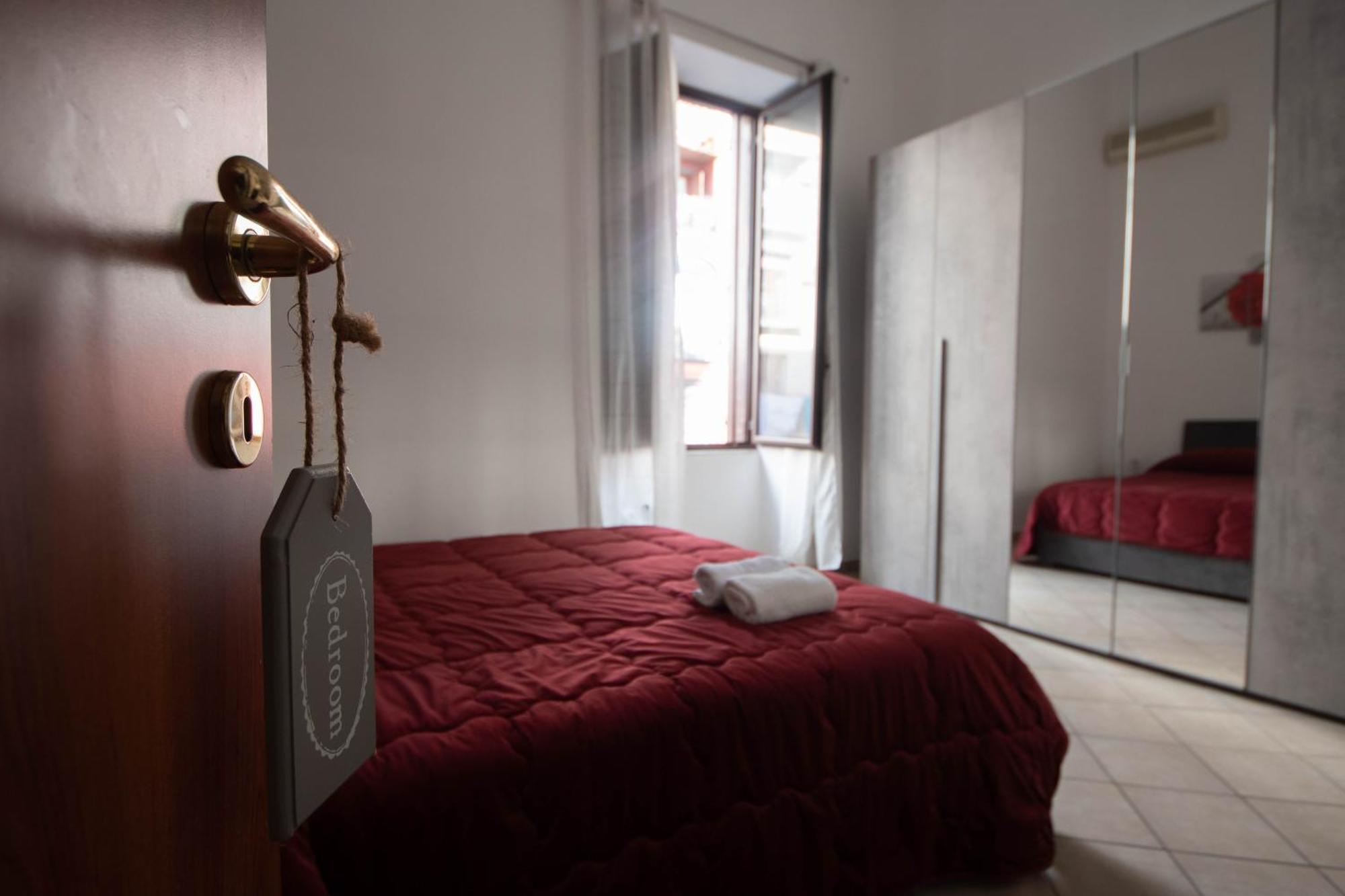 Buona Napoli Apartment ภายนอก รูปภาพ