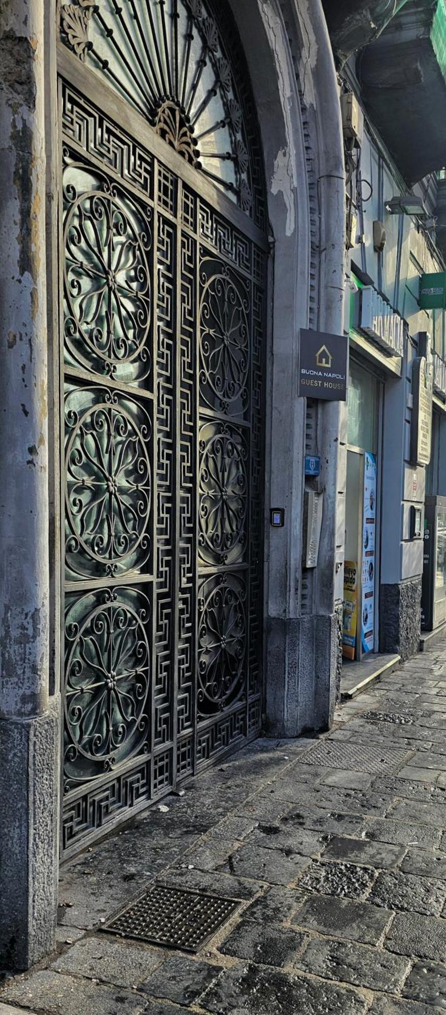 Buona Napoli Apartment ภายนอก รูปภาพ